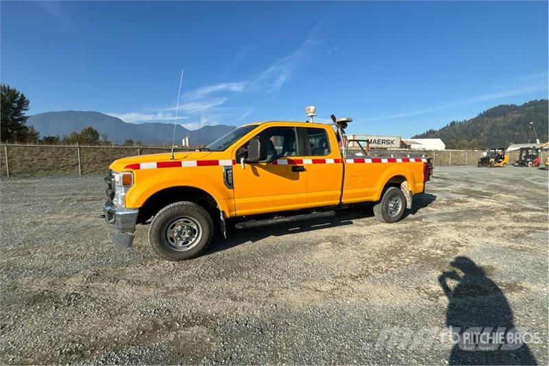Ford F-250 XL 4x4 Extended Cab Pickup Muu