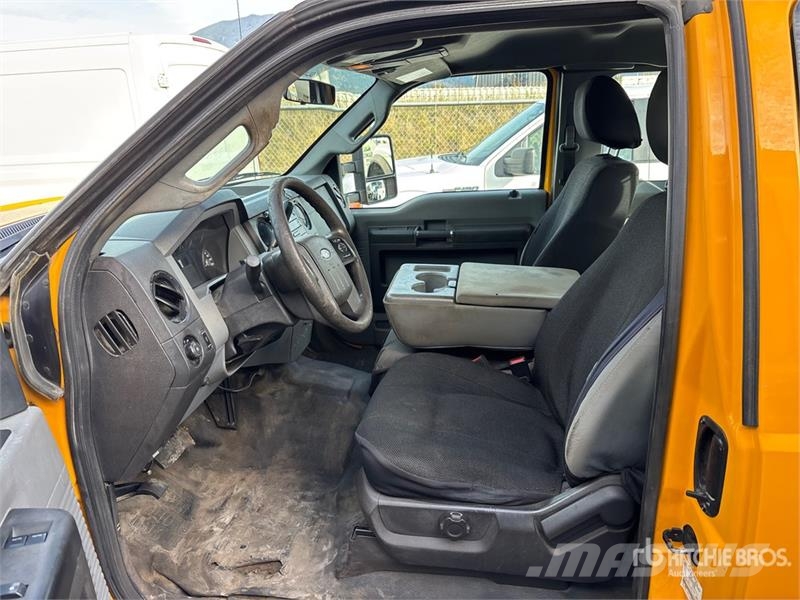 Ford F-250 XL 4x4 Extended Cab Pickup Citi