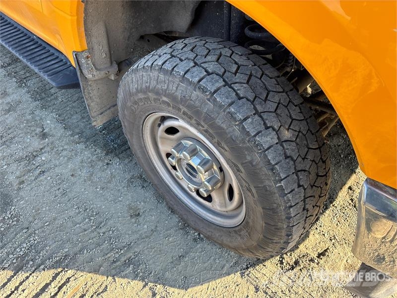 Ford F-250 XL 4x4 Extended Cab Pickup Muu
