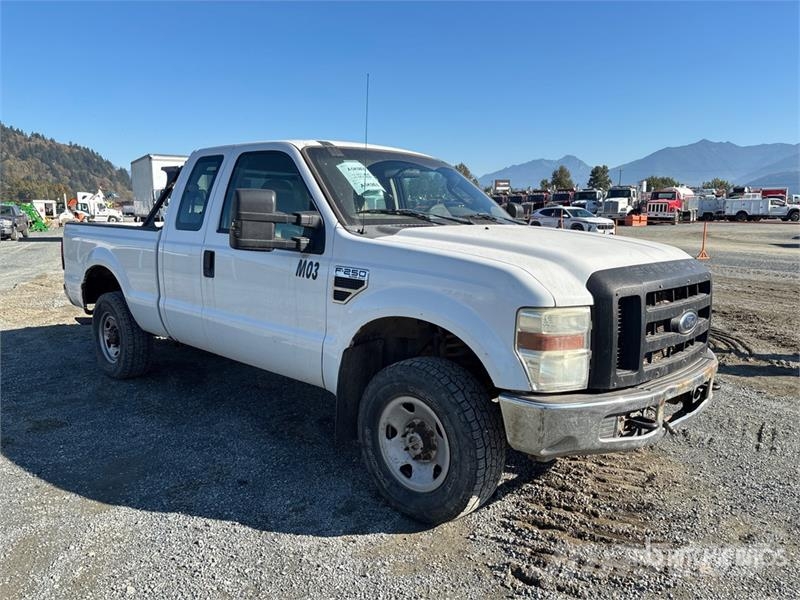 Ford F-250 XL 4x4 Extended Cab Pickup Ostalo