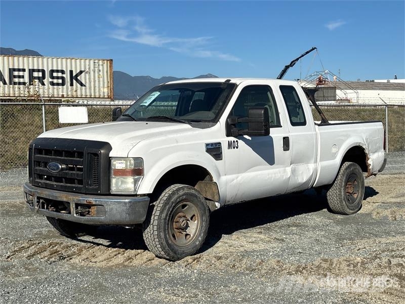 Ford F-250 XL 4x4 Extended Cab Pickup Ostalo