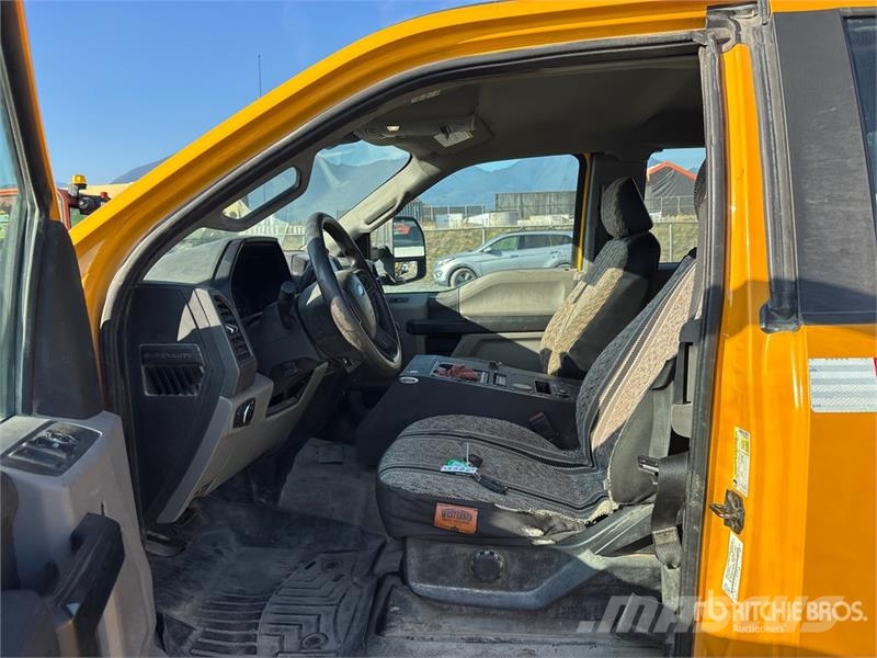 Ford F-250 XL 4x4 Extended Cab Pickup Muu