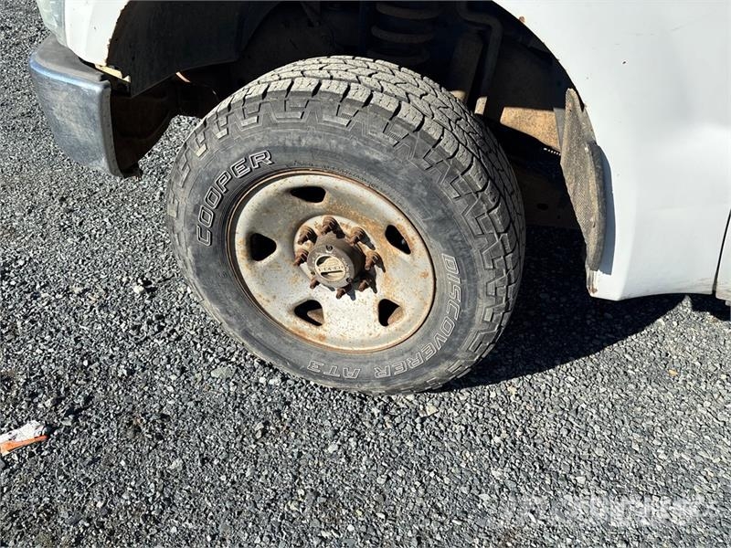 Ford F-250 XL 4x4 Extended Cab Pickup Ostalo