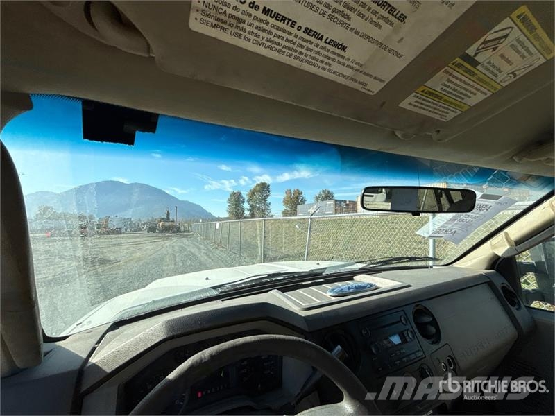 Ford F-250 XL 4x4 Extended Cab Pickup Ostalo