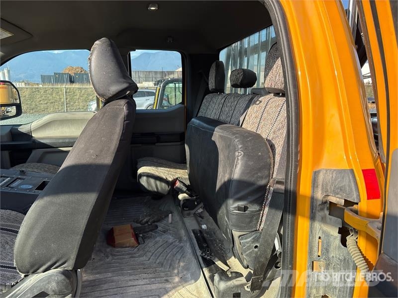 Ford F-250 XL 4x4 Extended Cab Pickup Muu