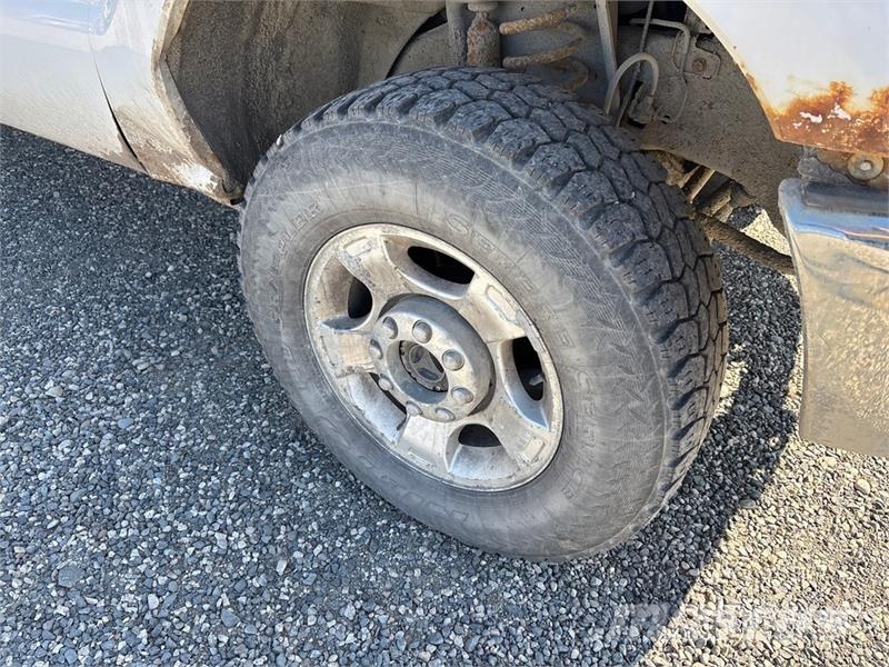 Ford F-250 XLT 4x4 Crew Cab Pickup Otras furgonetas
