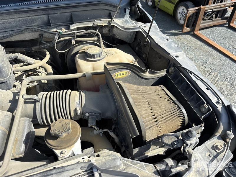 Ford F-250 XLT 4x4 Crew Cab Pickup أخرى