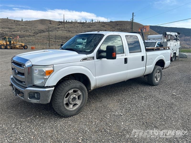 Ford F-250 XLT 4x4 Crew Cab Pickup Other
