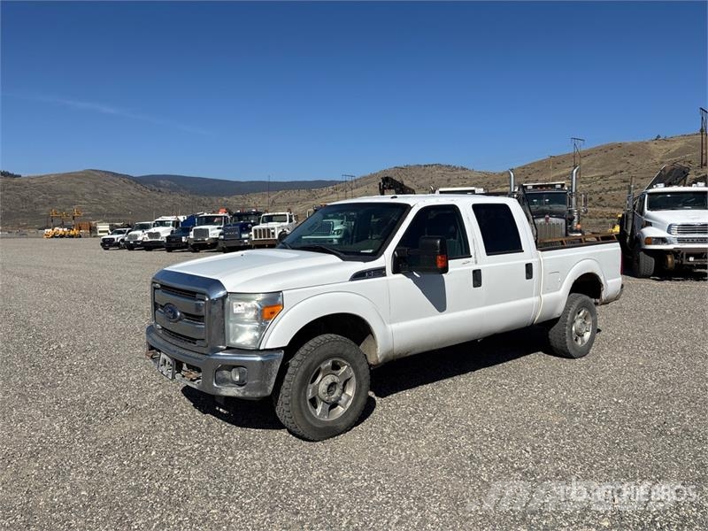 Ford F-250 XLT 4x4 Crew Cab Pickup Otras furgonetas