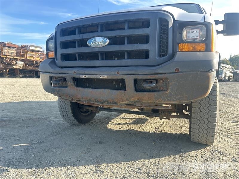 Ford F-350 Kabine i unutrašnjost