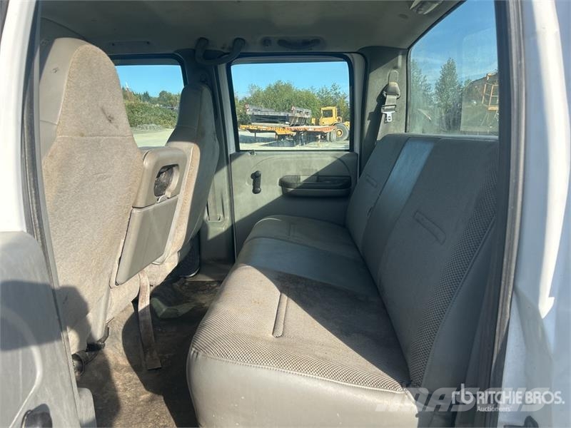 Ford F-350 Kabine i unutrašnjost