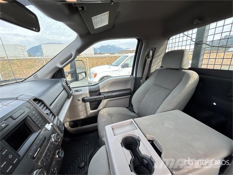 Ford F-350 Madelautod