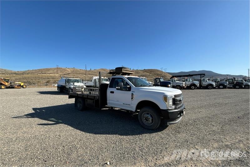 Ford F-350 Flatbed / Dropside trucks