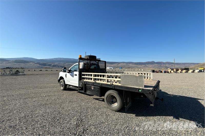 Ford F-350 Flatbed / Dropside trucks