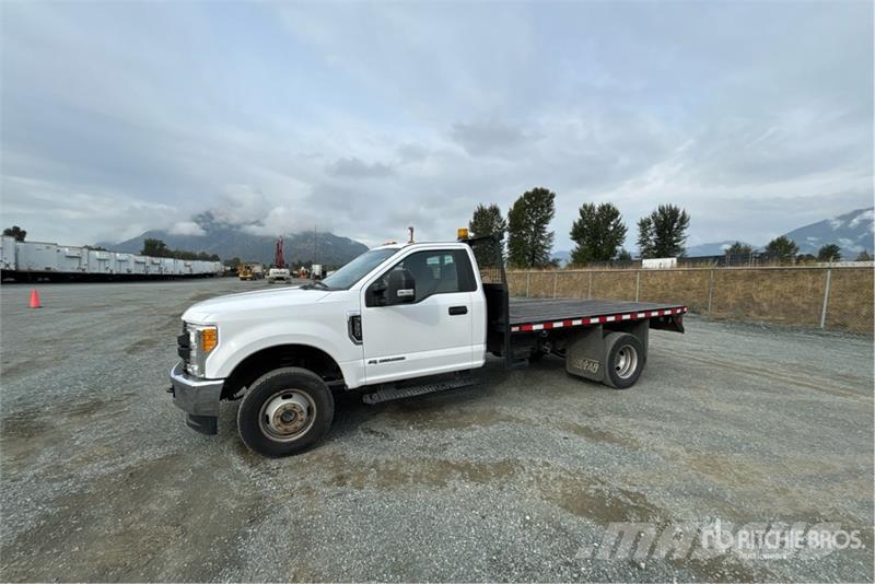 Ford F-350 Flatbed / Dropside trucks