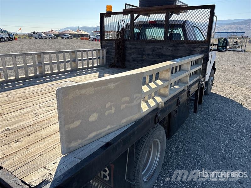 Ford F-350 Flatbed / Dropside trucks