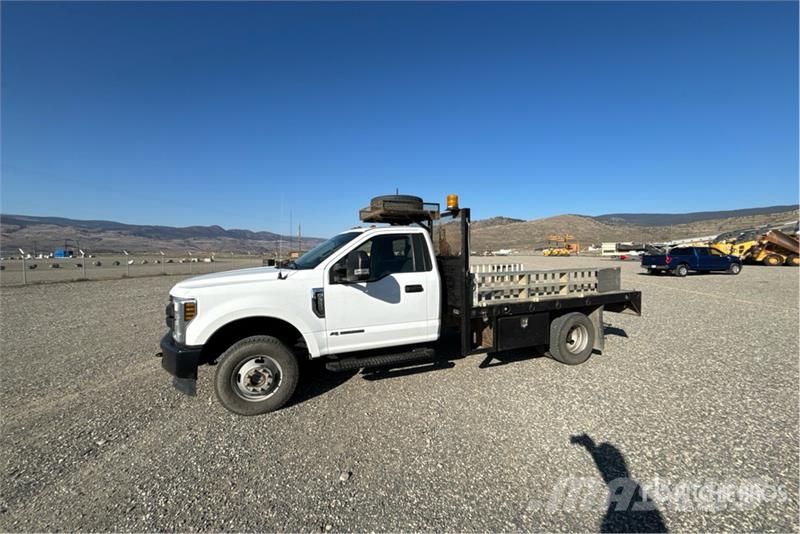 Ford F-350 Flatbed / Dropside trucks
