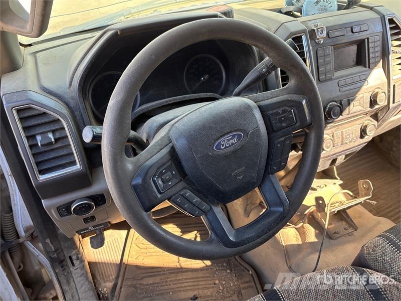 Ford F-350 Kamioni sa otvorenim sandukom