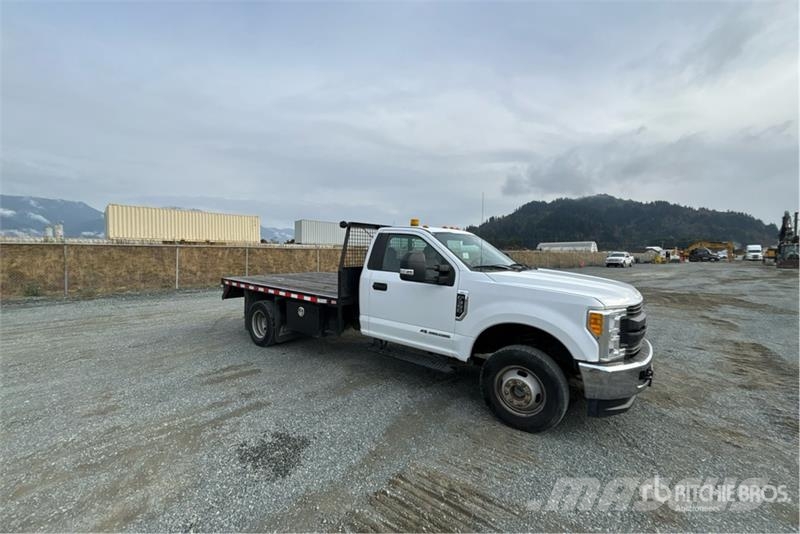 Ford F-350 Flatbed / Dropside trucks