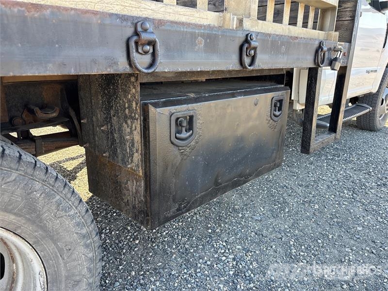 Ford F-350 Flatbed / Dropside trucks