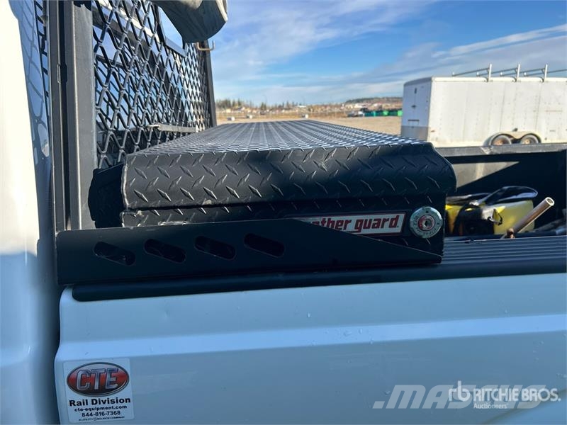 Ford F-350 4x4 Crew Cab Pickup (Inoperable) Other
