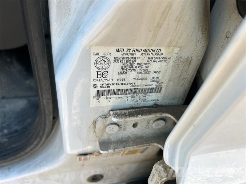 Ford F-350 4x4 Crew Cab Pickup 其他