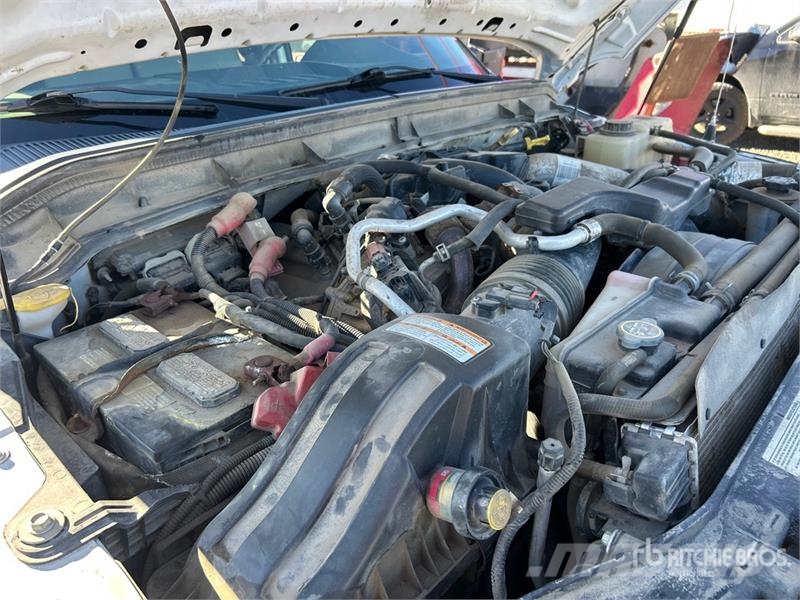 Ford F-350 4x4 Crew Cab Pickup 其他