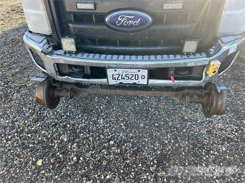 Ford F-350 4x4 Crew Cab Pickup (Inoperable) Other