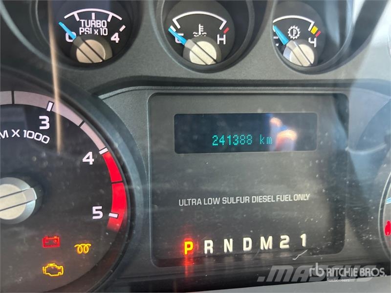 Ford F-350 4x4 Crew Cab Pickup 其他