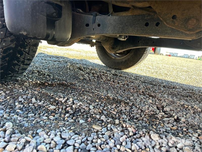 Ford F-350 4x4 Crew Cab Pickup 其他