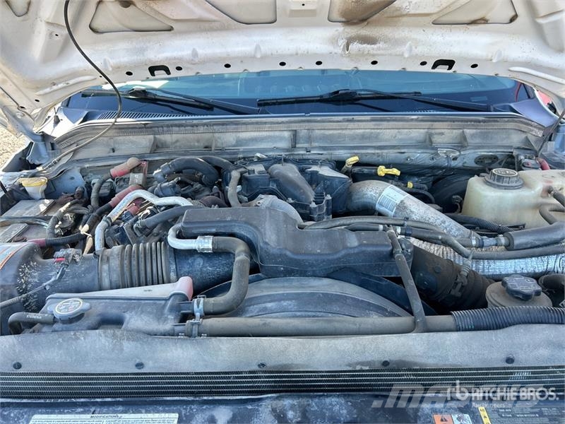 Ford F-350 4x4 Crew Cab Pickup 其他