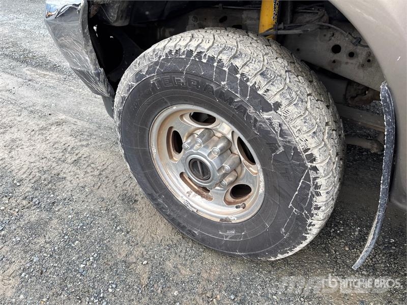 Ford F-350 Lariat 4x4 Pickup Další