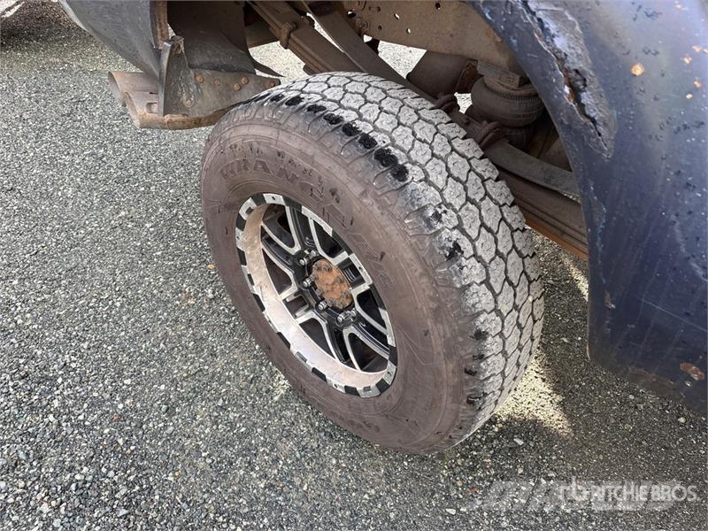 Ford F-350 Lariat 4x4 Extended Cab Pickup Ostalo