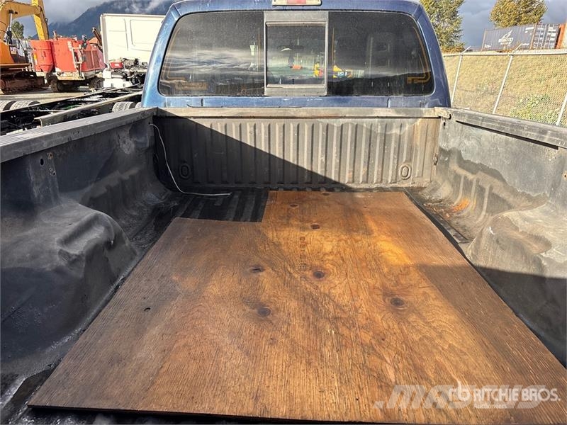 Ford F-350 Lariat 4x4 Extended Cab Pickup Ostalo