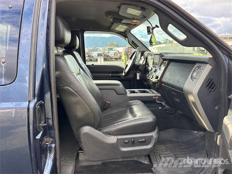 Ford F-350 Lariat 4x4 Extended Cab Pickup Ostalo