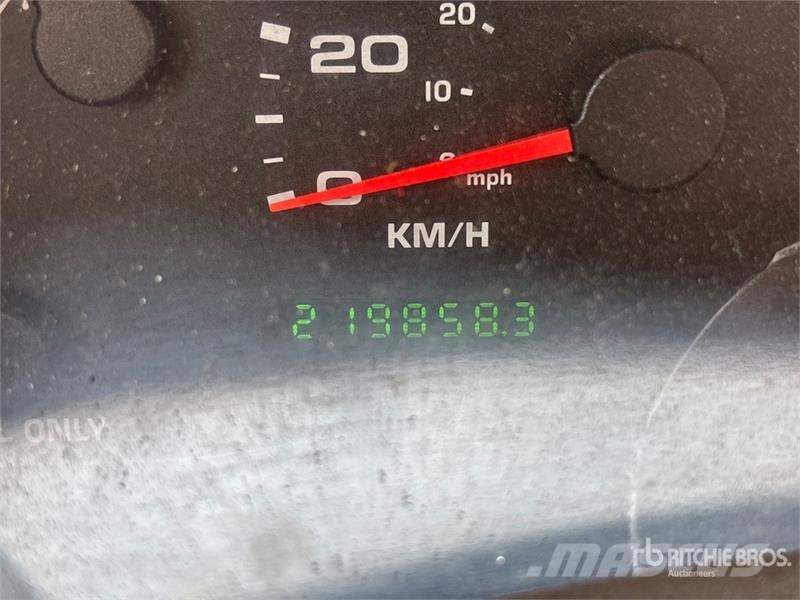 Ford F-350 Lariat 4x4 Pickup Další