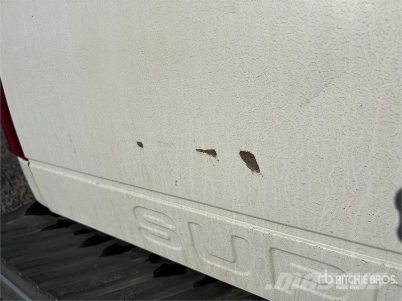 Ford F-350 XL 4x4 Crew Cab Pickup Muu