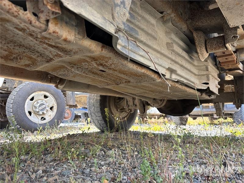 Ford F-350 XL 4x4 Crew Cab Utility Truck Kiperi