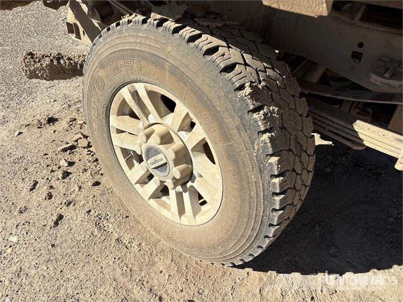 Ford F-350 XL XLT 4x4 Crew Cab Flatbed Truck Kamioni sa otvorenim sandukom