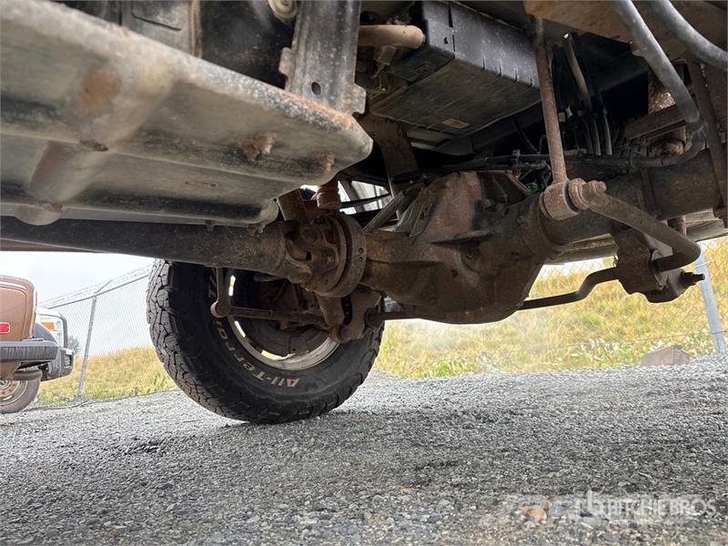Ford F-350 XLT 4x4 Crew Cab Pickup أخرى