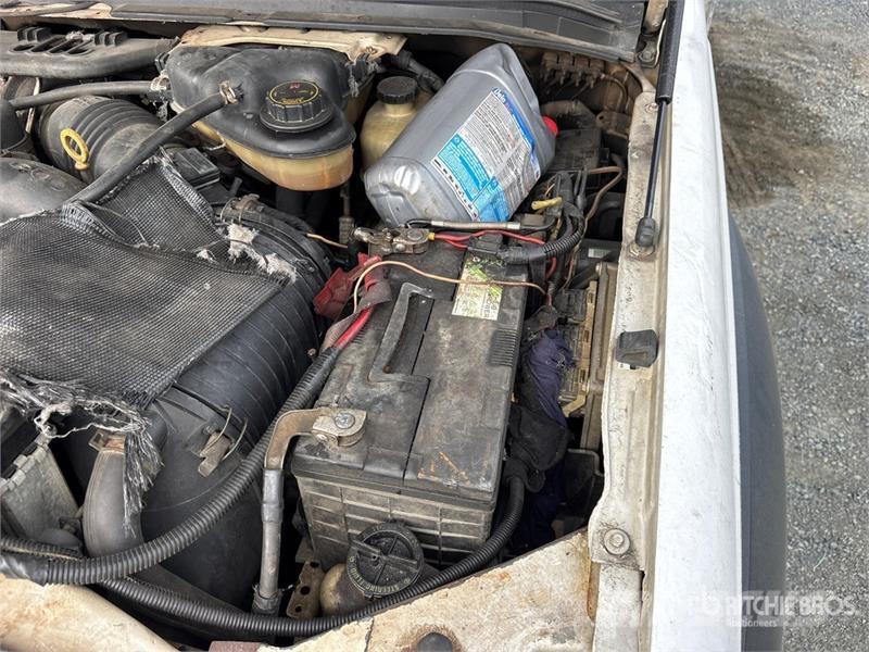 Ford F-450 شاحنات خفيفة/مفصلية الجوانب