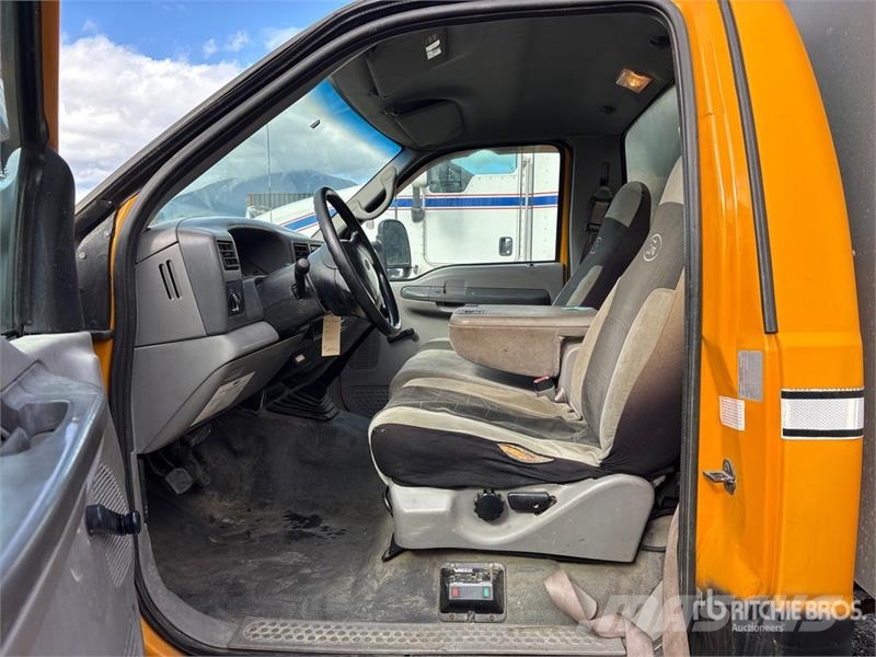 Ford F-450 Tippbilar