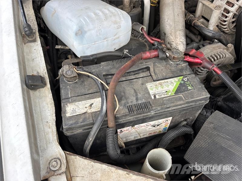 Ford F-450 شاحنات خفيفة/مفصلية الجوانب