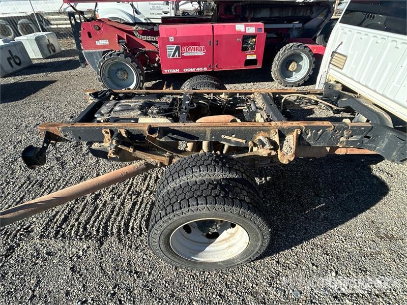 Ford F-450 4x4 Crew Cab Cab and Chassis Kabine i unutrašnjost