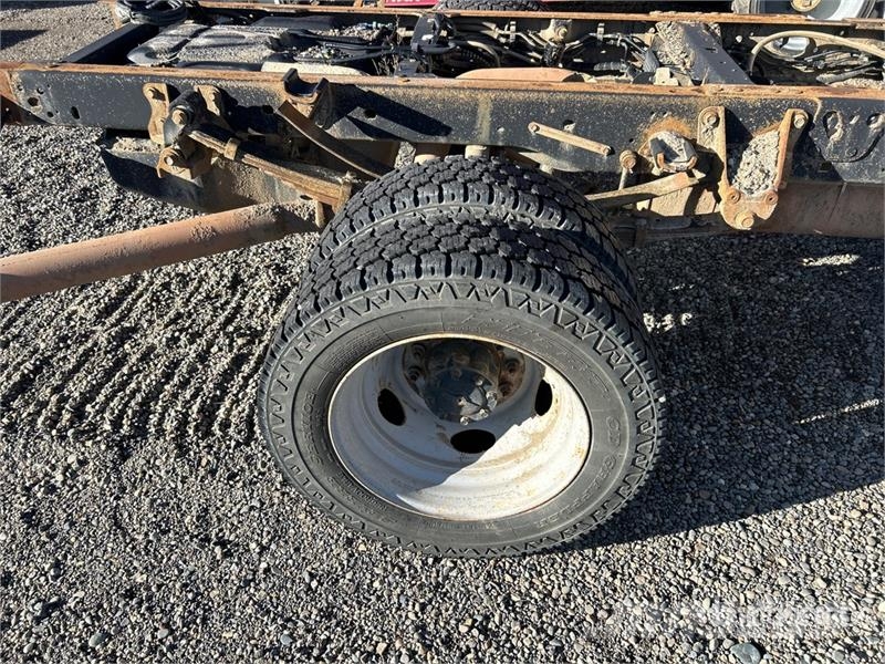 Ford F-450 4x4 Crew Cab Cab and Chassis Kabine i unutrašnjost