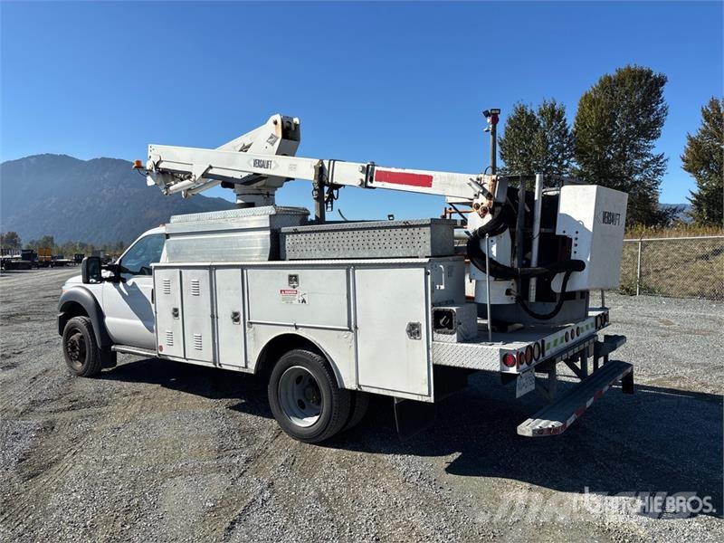 Ford F-550 Auto korpe