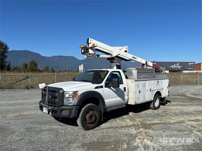 Ford F-550 Auto korpe
