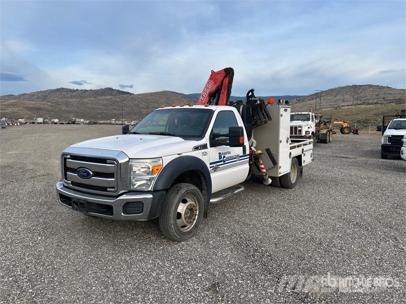 Ford F-550 4x4 Service Truck Komunalna vozila