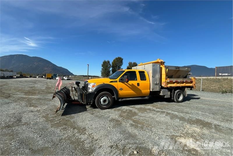 Ford F-550 XL 4x4 Extended Cab Snow Plow Truck Komunalna vozila za opštu namenu