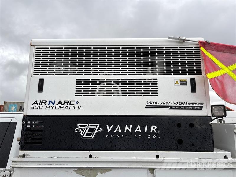 Ford F-550 XL 4x4 Service Truck 市政车